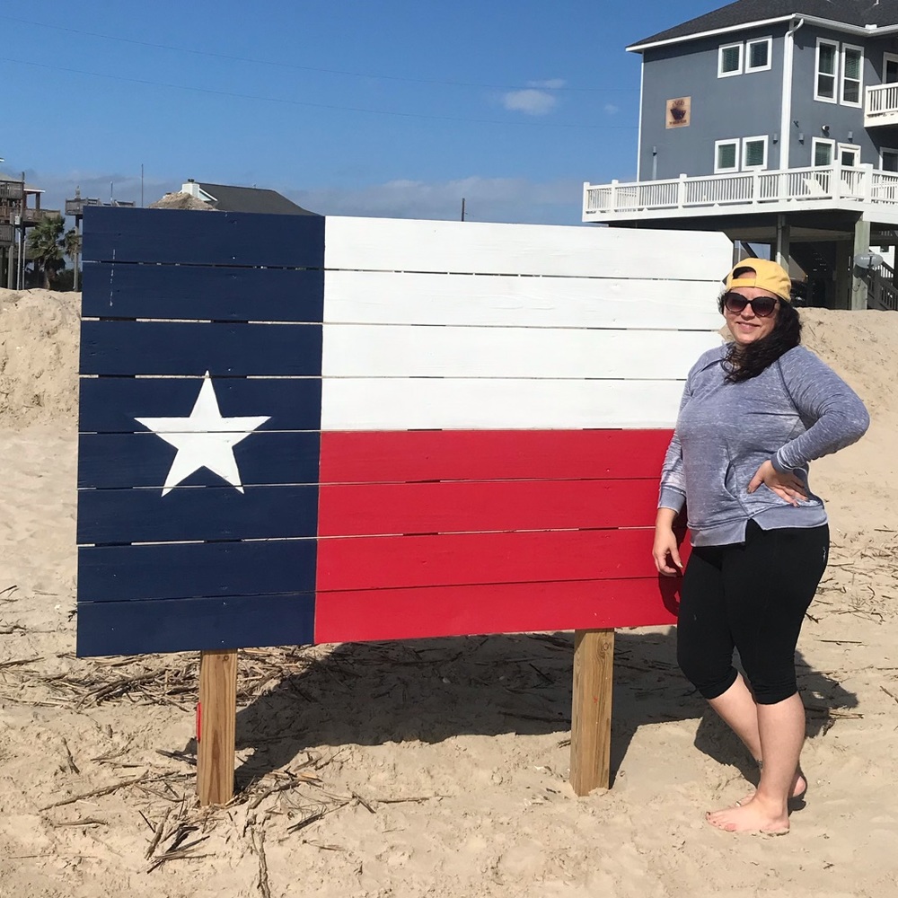 Meet your Posher, Larisa